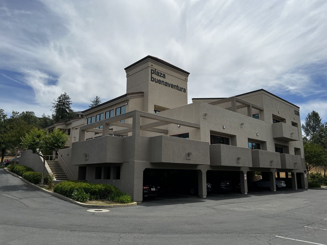 Plaza Buenaventura: 1335 Buenaventura Blvd, Redding, CA 96001